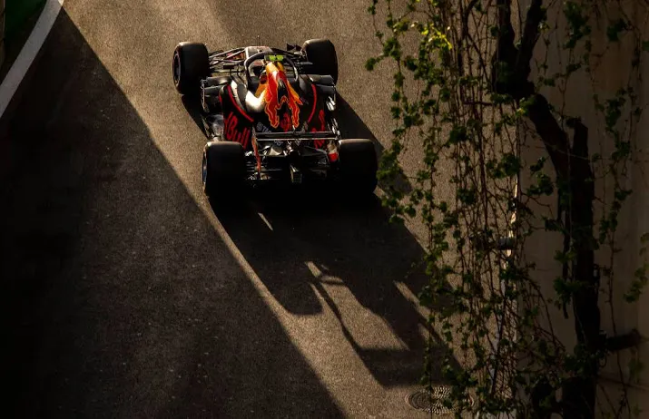 verstappen slecht voor het team