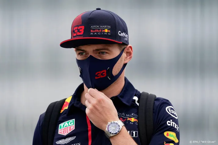 verstappen start als vierde op silverstone bottas op pole