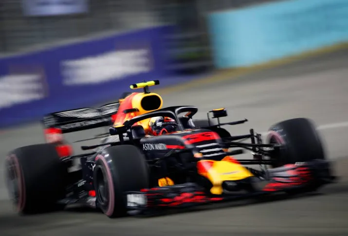 verstappen start van tweede plek in singapore