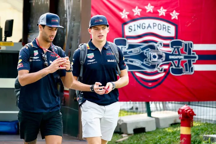 verstappen tweede in eerste training singapore