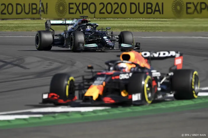 verstappen valt in gp groot brittannie na crash al snel uit