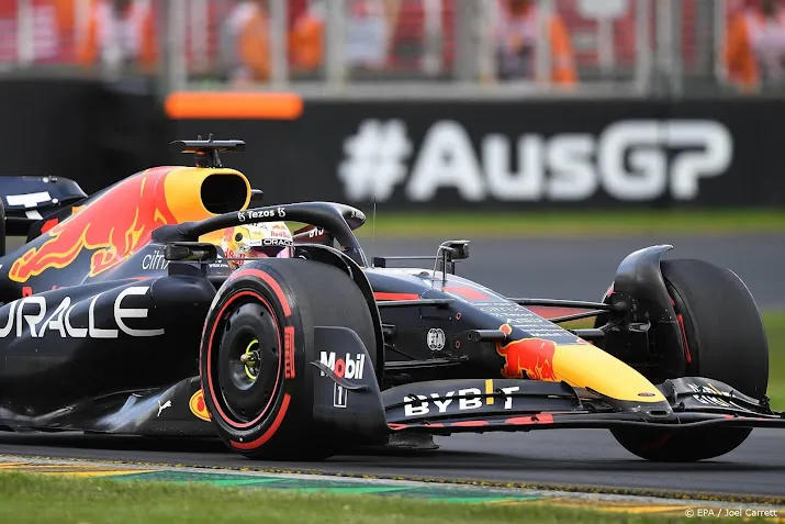 verstappen valt in tweede positie uit in australie