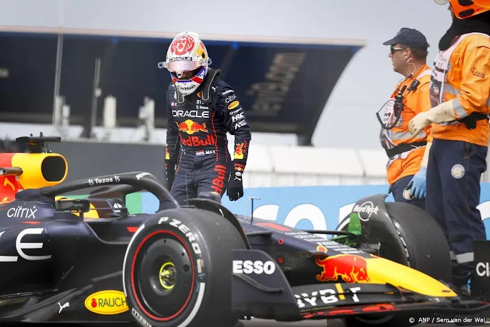 verstappen valt stil in eerste training zandvoort