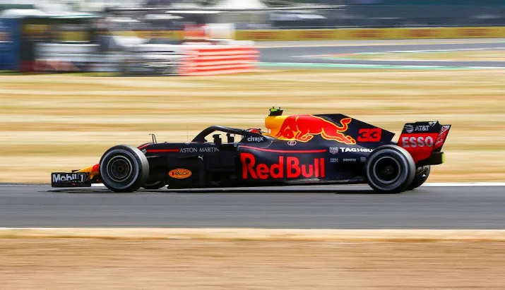verstappen van de baan in vrije training
