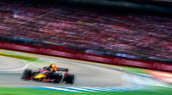 verstappen vierde op hockenheim hamilton wint
