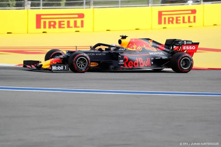 verstappen vijfde in derde training sotsji