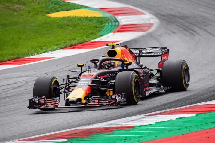 verstappen vijfde in kwalificatie oostenrijk
