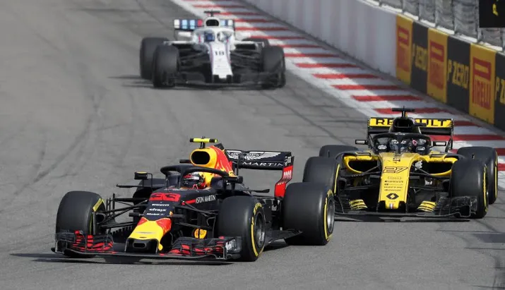 verstappen vijfde na inhaalrace in sotsji