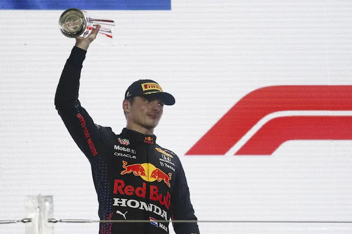 verstappen voelt zich kalm in wereldtitelstrijd met hamilton