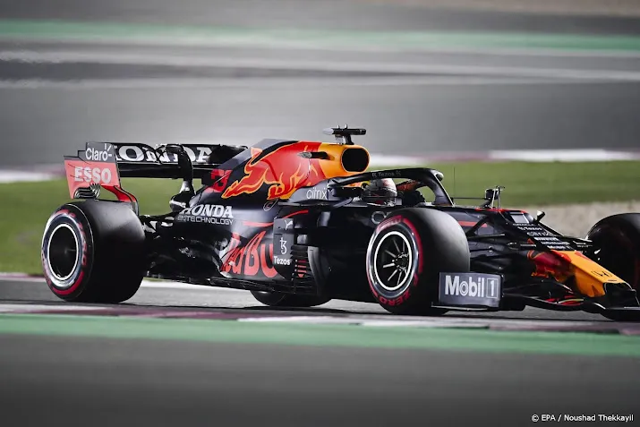 verstappen voor straf vijf startplaatsen naar achteren in qatar