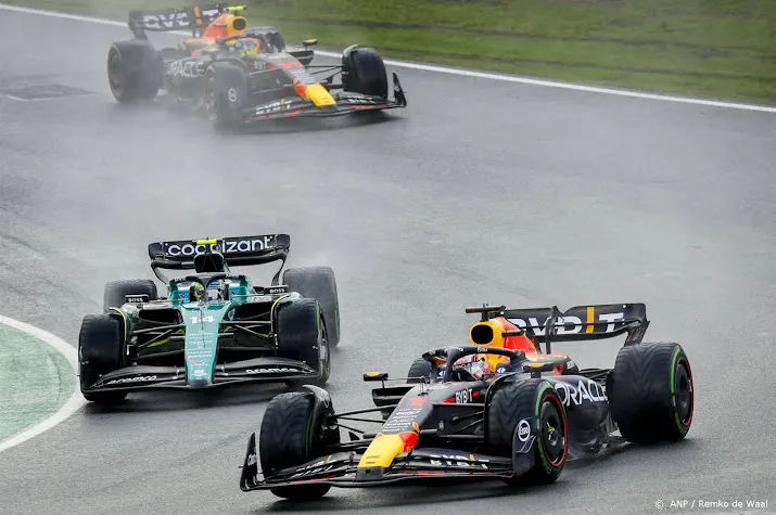 verstappen wint gp in zandvoort opnieuw en evenaart record vettel