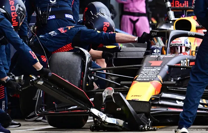 verstappen wint voor het eerst grote prijs van groot brittannie