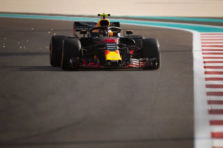 verstappen zesde in kwalificatie abu dhabi