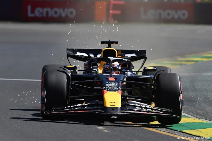 verstappen zet tweede tijd neer in eerste training in australie