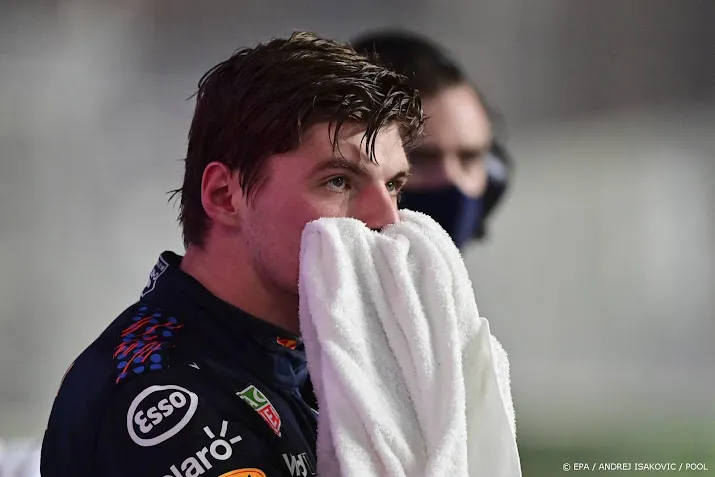 verstappen ziet hamilton in saudi arabie op gelijke hoogte komen
