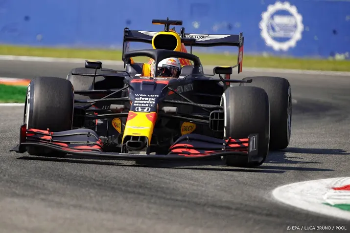 verstappen zorgt voor rode vlag op monza