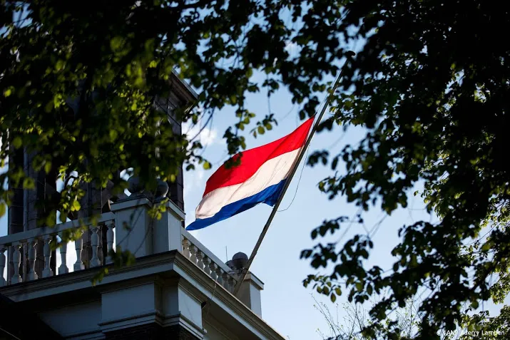 verstoorders dodenherdenking uit isoleercel