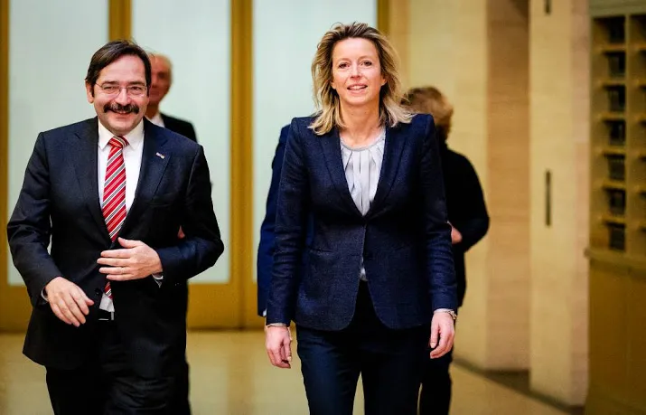 vertaal ovv rapport in frans en duits