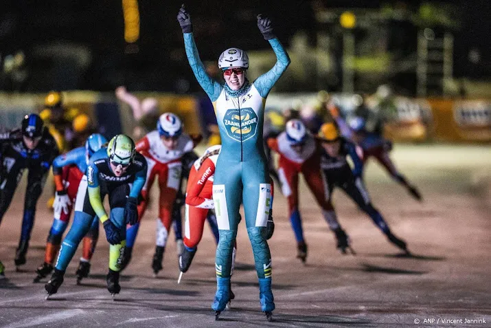 verweij wint eerste schaatsmarathon natuurijs in massasprint