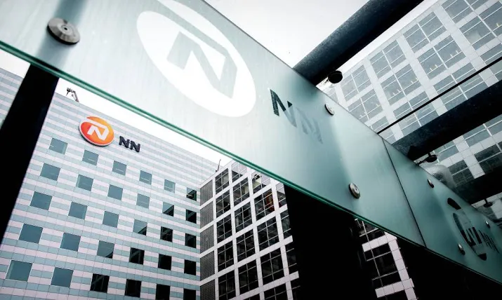 verzekeraar nn group voert winst flink op