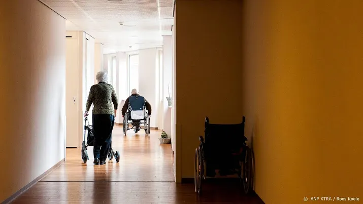 verzorgster verdacht van stelen 56 000 euro