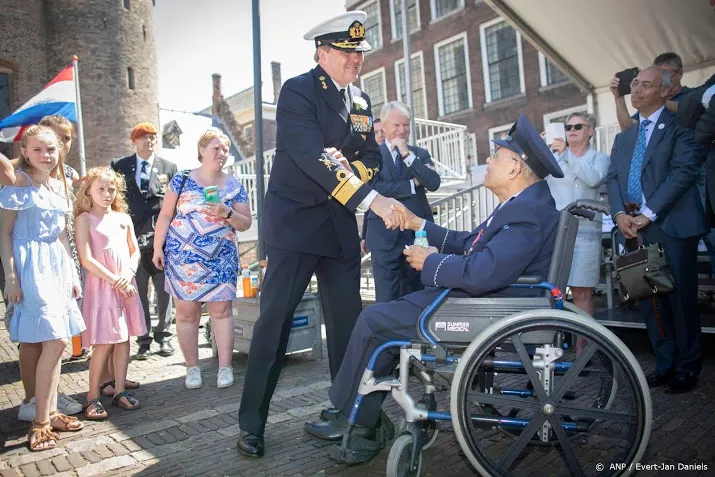 veteranendag spektakel en eerbetoon in een