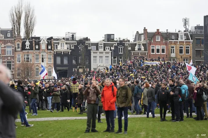veteranenorganisatie militair tenue hoort niet op coronaprotest