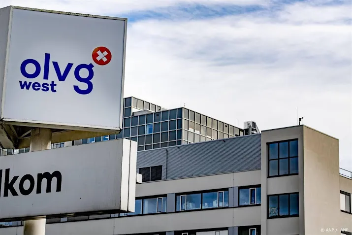 video gedeeld van verdachte steekpartij bij ziekenhuis amsterdam