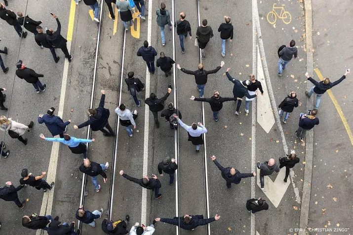 vier feyenoord supporters aangehouden in bern