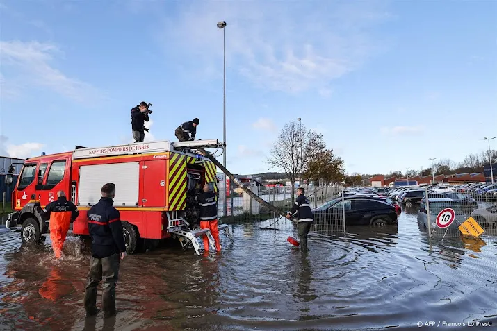 vier nederlandse noodpompen naar frankrijk tegen wateroverlast