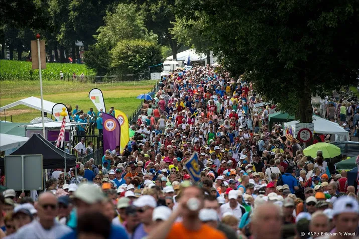 vierdaagseloper moet water drinken