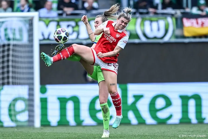 vierde gescheurde kruisband bij voetbalsters arsenal