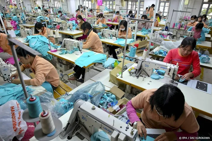 vietnamese fabrikant voor nike en adidas schrapt 6000 banen