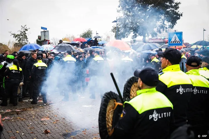 vijftal nog vast na sinterklaasintocht de lier