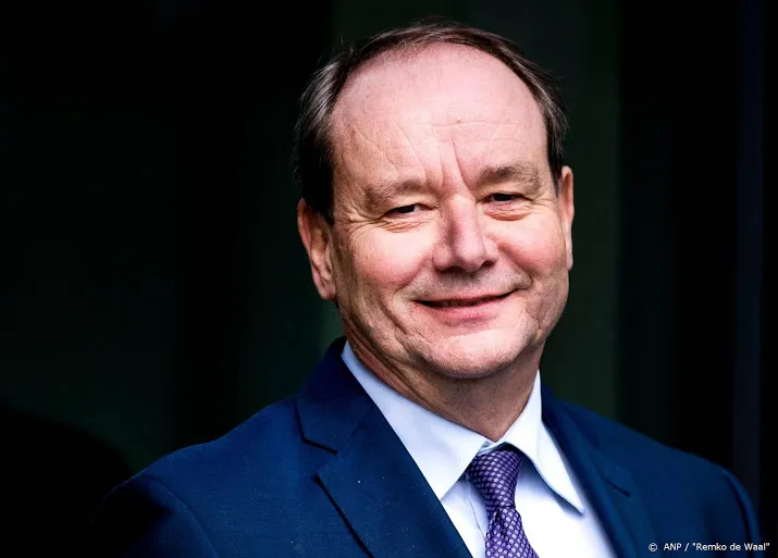 vijlbrief en van huffelen worden staatssecretaris financien