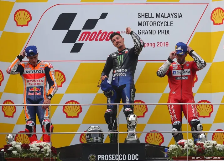 vinales houdt marquez achter zich in maleisie