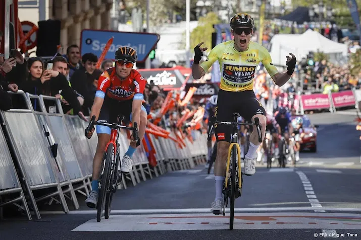 vingegaard wint ook vierde rit van ronde van baskenland