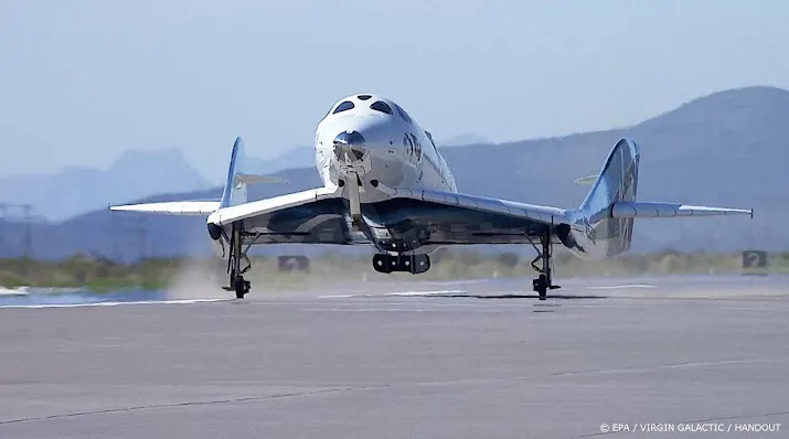 virgin galactic stelt ruimtereizen uit tot eind volgend jaar