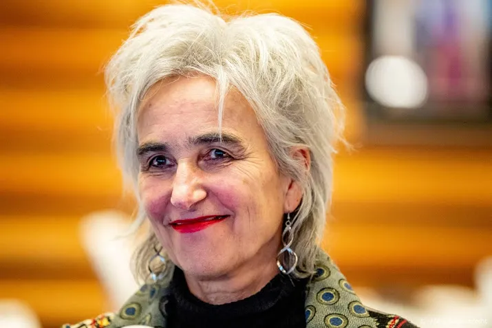 viroloog koopmans mag bijna uit quarantaine in china