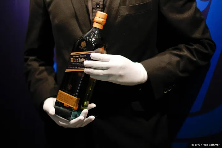 virus bezorgt bedrijf achter johnnie walker miljoenenklap
