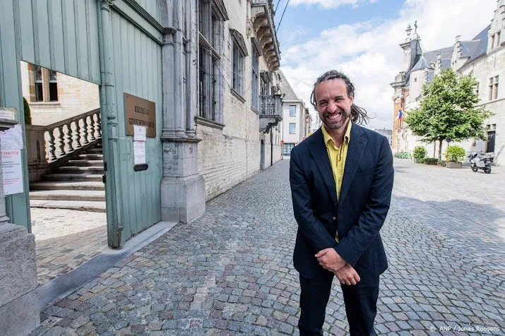 viruswaarheid voorman in rechtszaal tegenover belgische viroloog