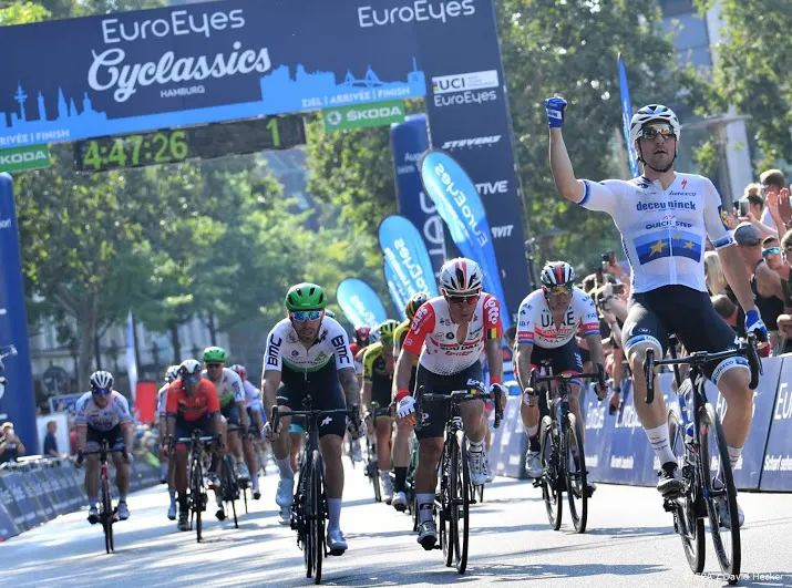 viviani derde keer winnaar cyclassics hamburg