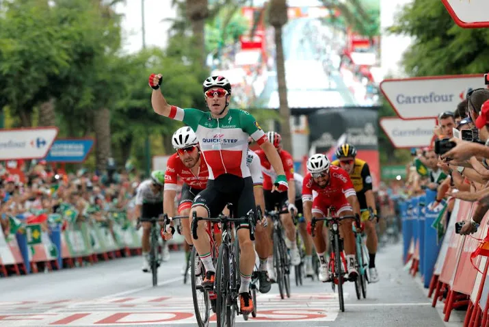 viviani wint derde etappe in vuelta