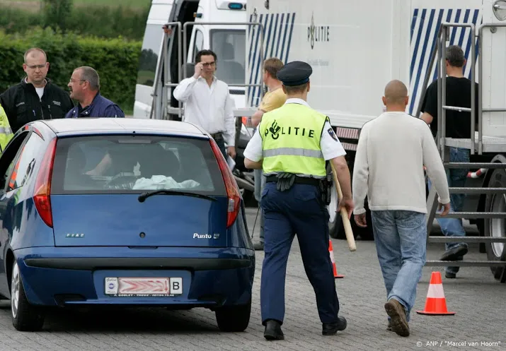 vlaamse politie weert nederlandse automobilisten bij grens