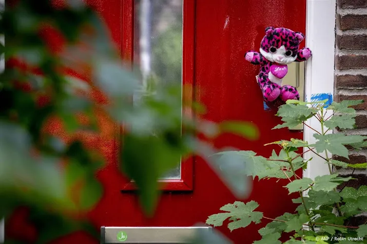 vlaardingers staan stil bij zwaargewond pleegkind