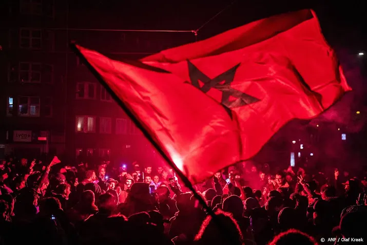 vlaggenproducent vraag naar marokkaanse vlag vervijfvoudigd
