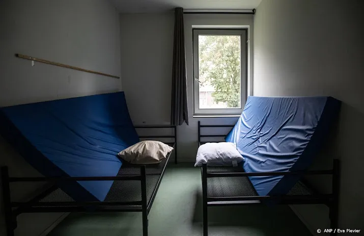 vluchtelingenwerk kabinet had oordeel rvs moeten afwachten