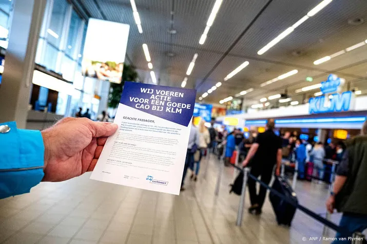 vnc leden tegen cao voorstel klm