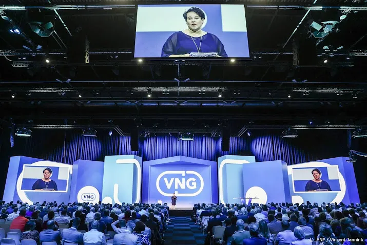 vng adviseert gemeenten om derdelanders op te blijven vangen