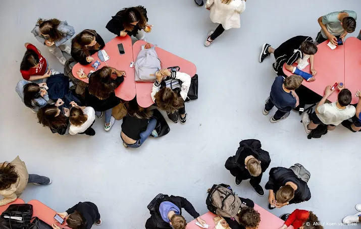 vo raad verwacht versoepelingen voortgezet onderwijs in september